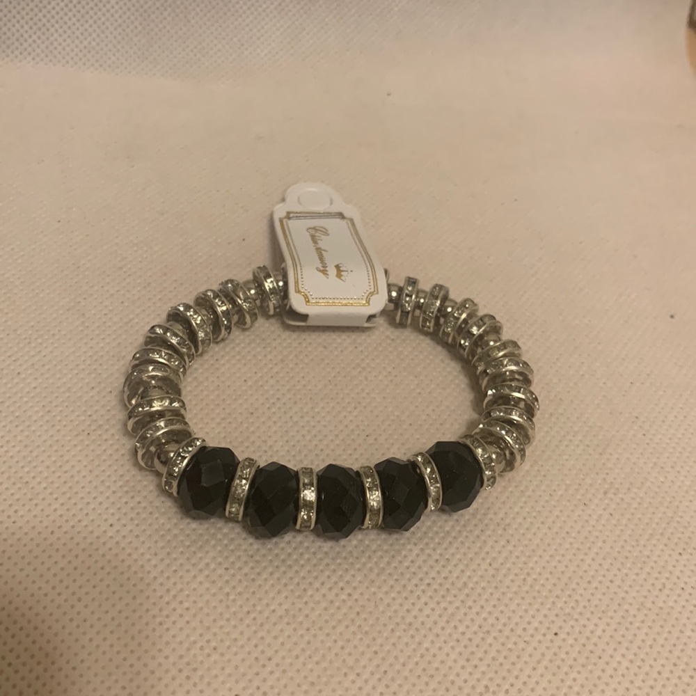 Silver tone beads and rhinestones stretch bracelet brand new